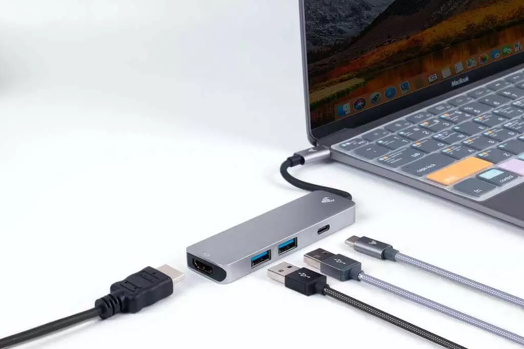 Laptop Cable Hub