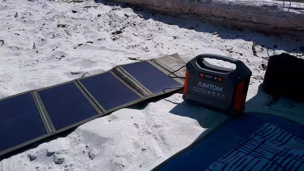 Aimtom Portable Solar Charger 60W Review